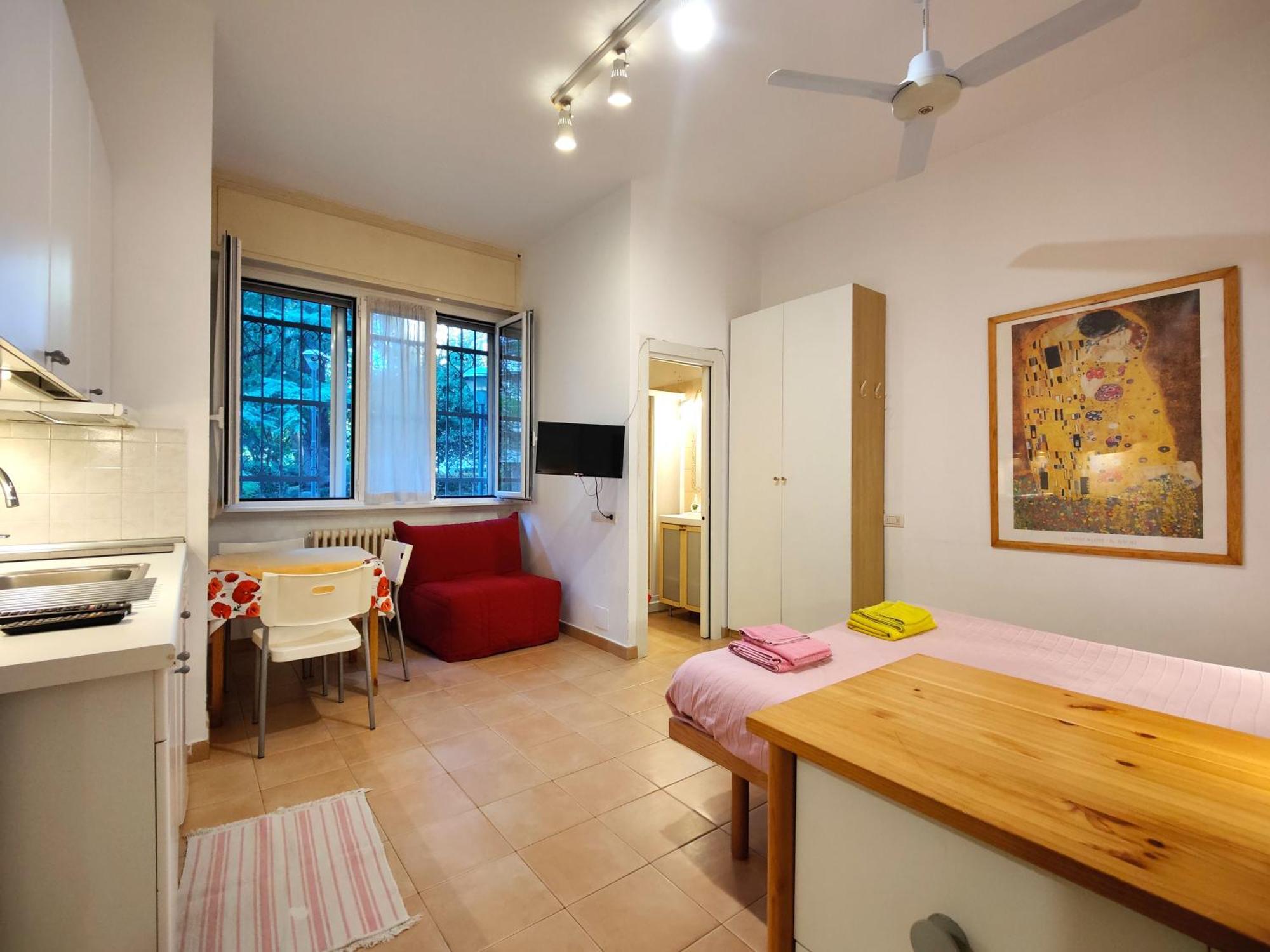 Easystudio Milan - Solari Luaran gambar